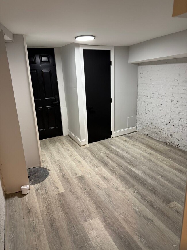 Foto del edificio - 716 E 23rd St