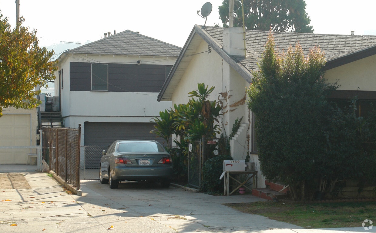 Building Photo - 1126 E Acacia Ave