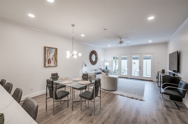 Building Photo - 14723 Barryknoll Ln