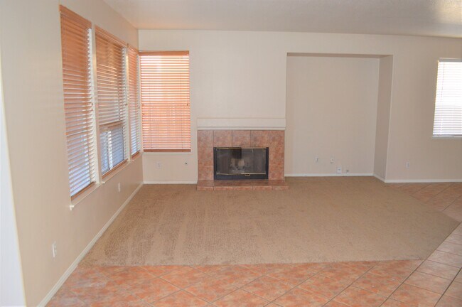 Building Photo - 948 Villa Montes Cir