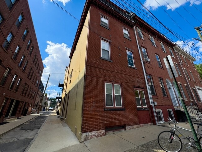 Building Photo - 536 N 19th St