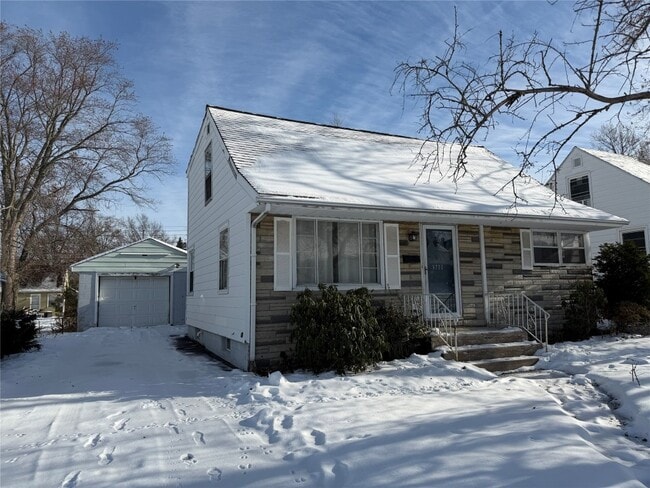 Building Photo - 3711 Charlotte St