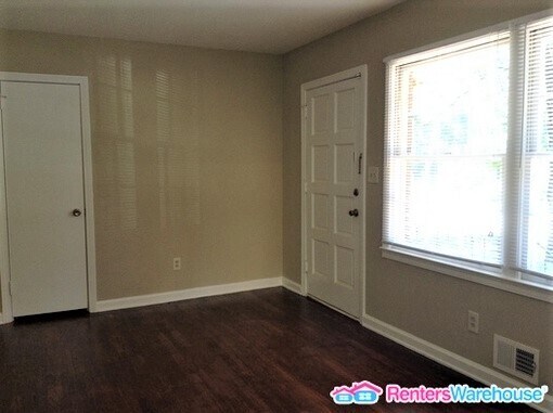 Foto del edificio - 3867 Hicks Rd