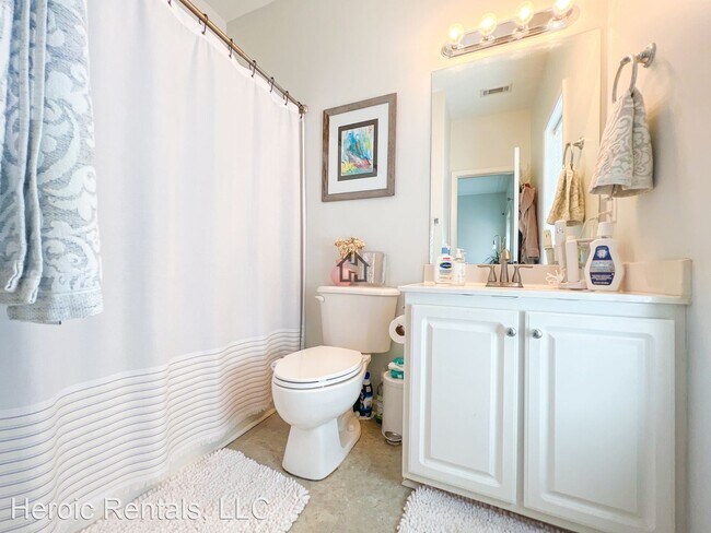 Foto del edificio - 3 br, 3.5 bath House - 702 Calle Place