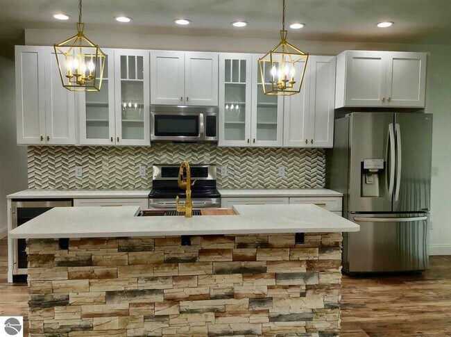Foto del edificio - Step Into Luxury and Style – Impeccably Re...