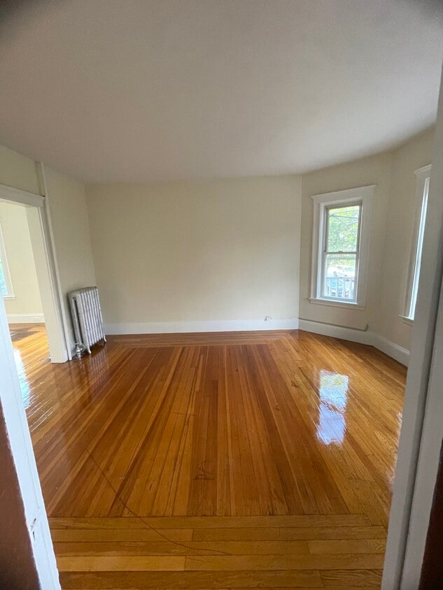 Primary Photo - 17 Egerton Rd