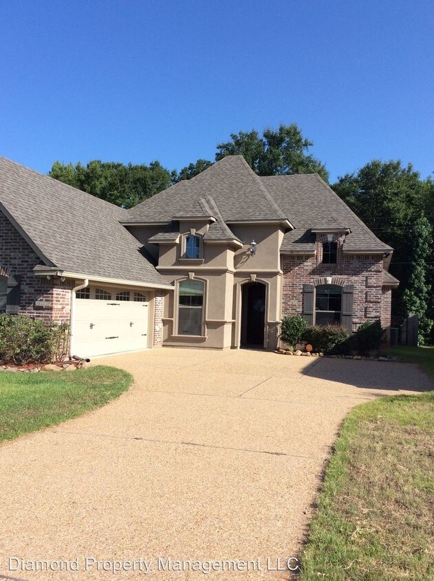 Foto principal - 3 br, 2 bath House - 484 Dogwood South Lane