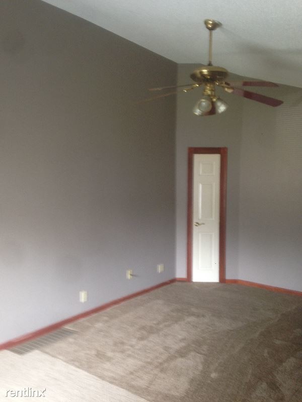 Primary Photo - 310 W Franklin St