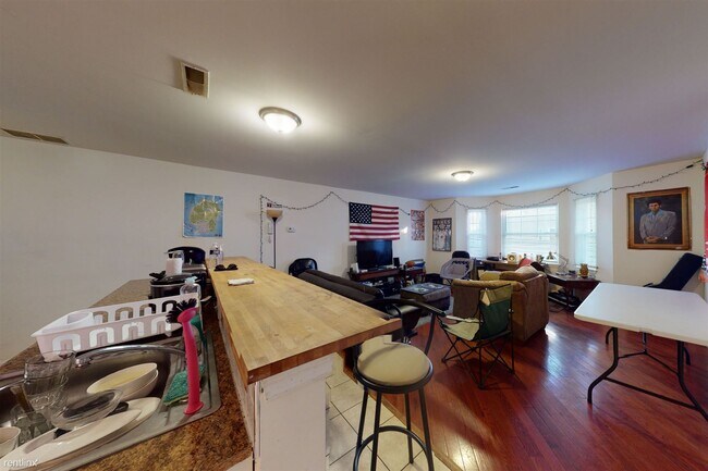 Foto del edificio - 4 br, 2 bath Duplex - 1810 N 17TH ST Unit 102