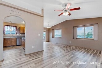 Building Photo - 109 McDowell Dr