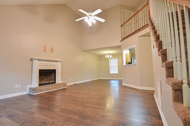 Foto del edificio - Pet Friendly Three Bedroom with Bonus!