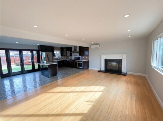 Foto del edificio - 400 Santa Maria Dr