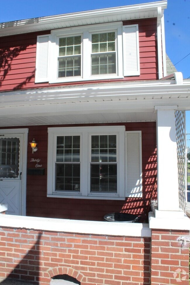 Building Photo - 31 E Forrest Ave