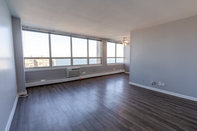 Foto del edificio - 6171 N Sheridan Rd