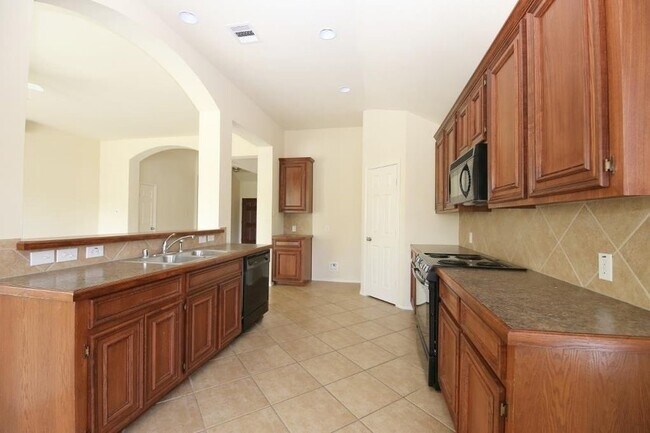 Foto del edificio - 17223 Valhallah Way