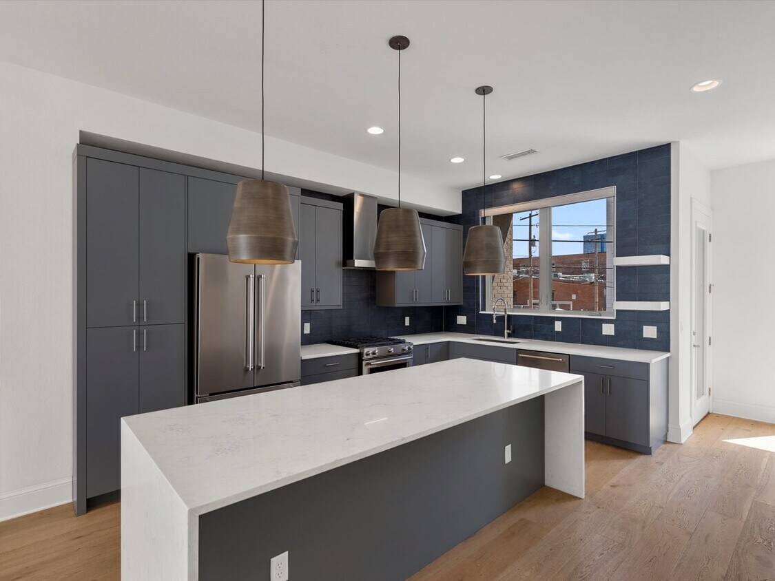 Photo - 73 W 10th Ave (Denver, CO)