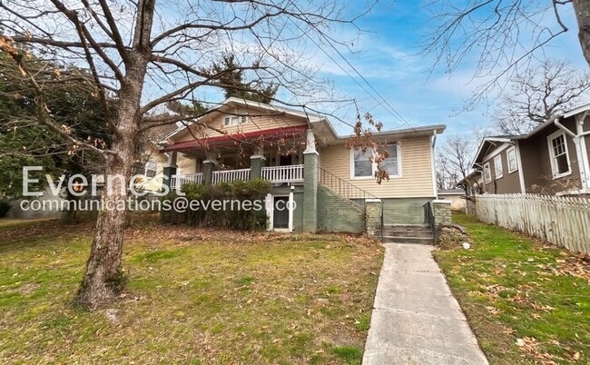 Building Photo - 1125 Highland Dr