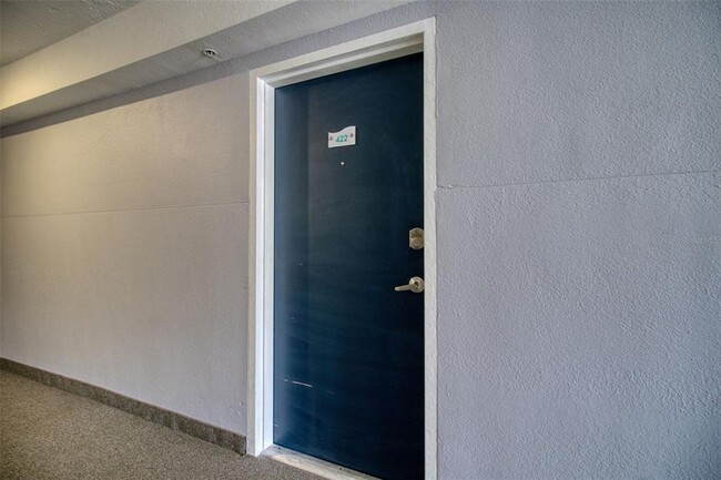 Building Photo - 3315 58th Ave S