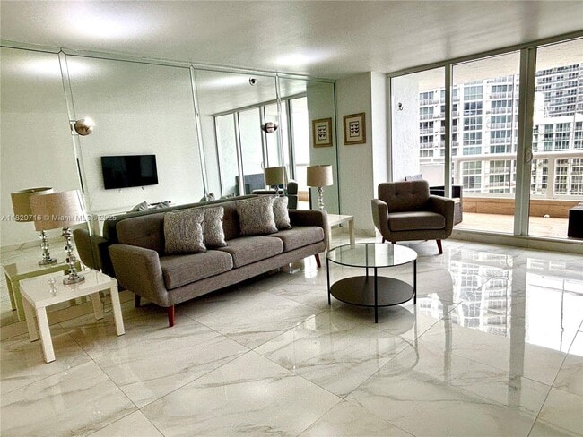 Building Photo - 1717 N Bayshore Dr