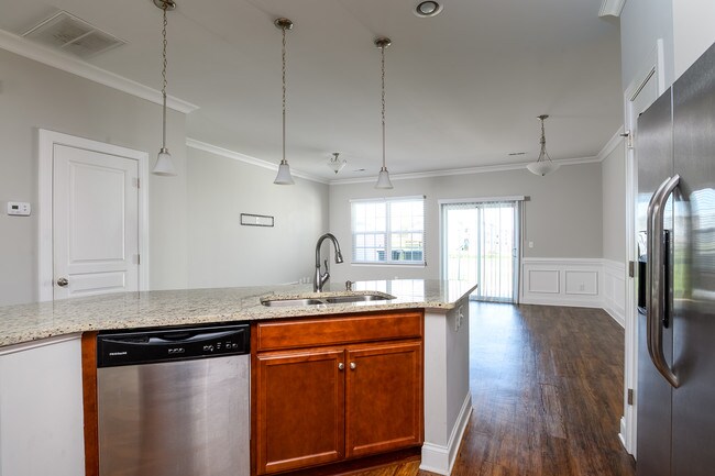 Isla grande - 321 Halton Crossing Dr SW