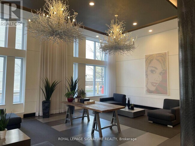 Photo du bâtiment - 83 Redpath Ave