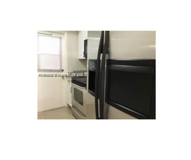 Foto del edificio - 2431 SW 82nd Ave