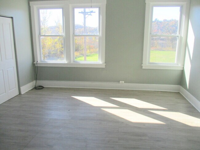 Foto del edificio - 328 Park Rd