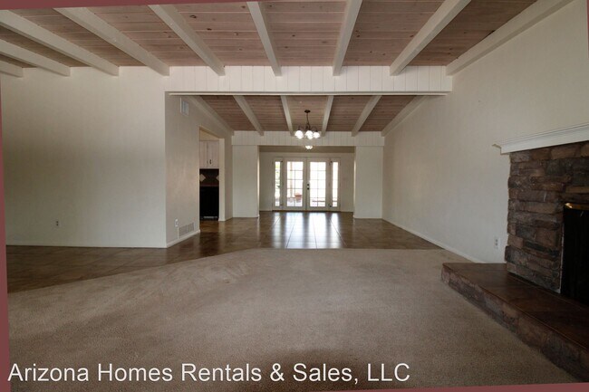 Building Photo - 5 br, 3 bath House - 830 N Wilmot Road