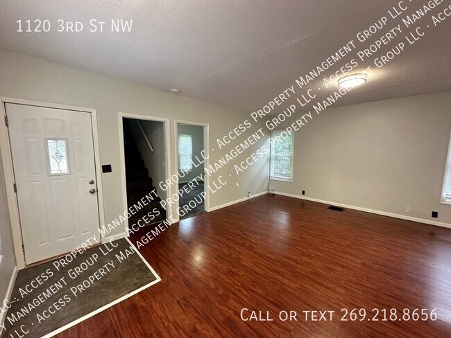Building Photo - 1120 3rd St NW