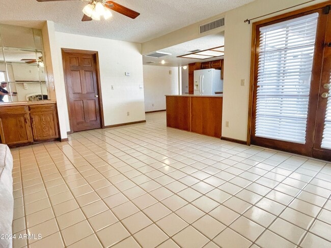 Building Photo - 5513 North Ln