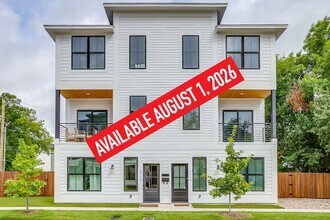 Building Photo - 2320 Benbrook Blvd