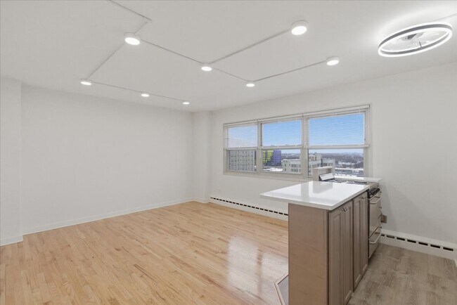 Foto del edificio - 5630 N Sheridan Rd