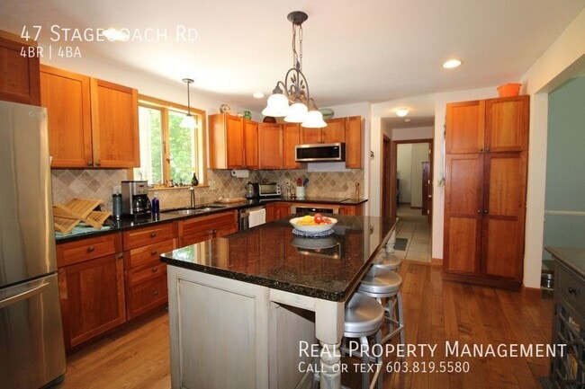 Building Photo - Beautiful 4 Bedroom FURNISHED Durham Home-...