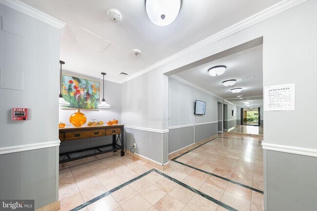 Foto del edificio - 600 Roosevelt Blvd