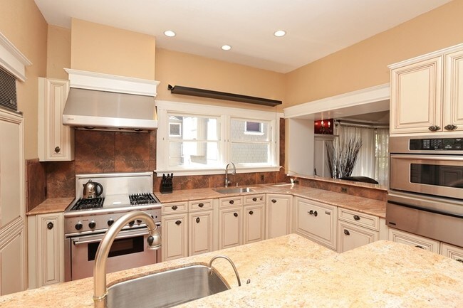 Principal del apartamento de la cocina - 187 S 12th St