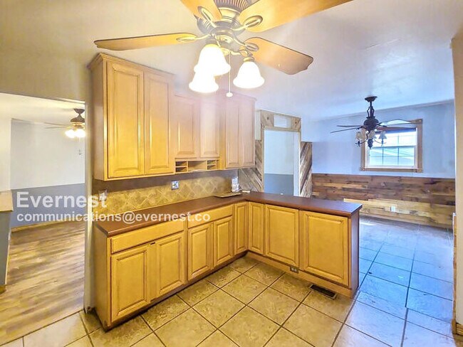 Foto del edificio - 1609 W 26th St