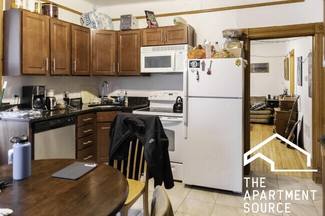 Photo - 2616 N Marshfield Ave Apartment