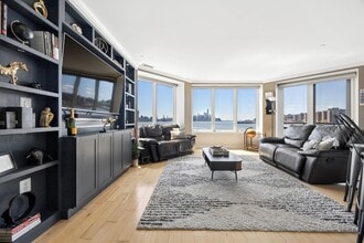Building Photo - 600 Harbor Blvd