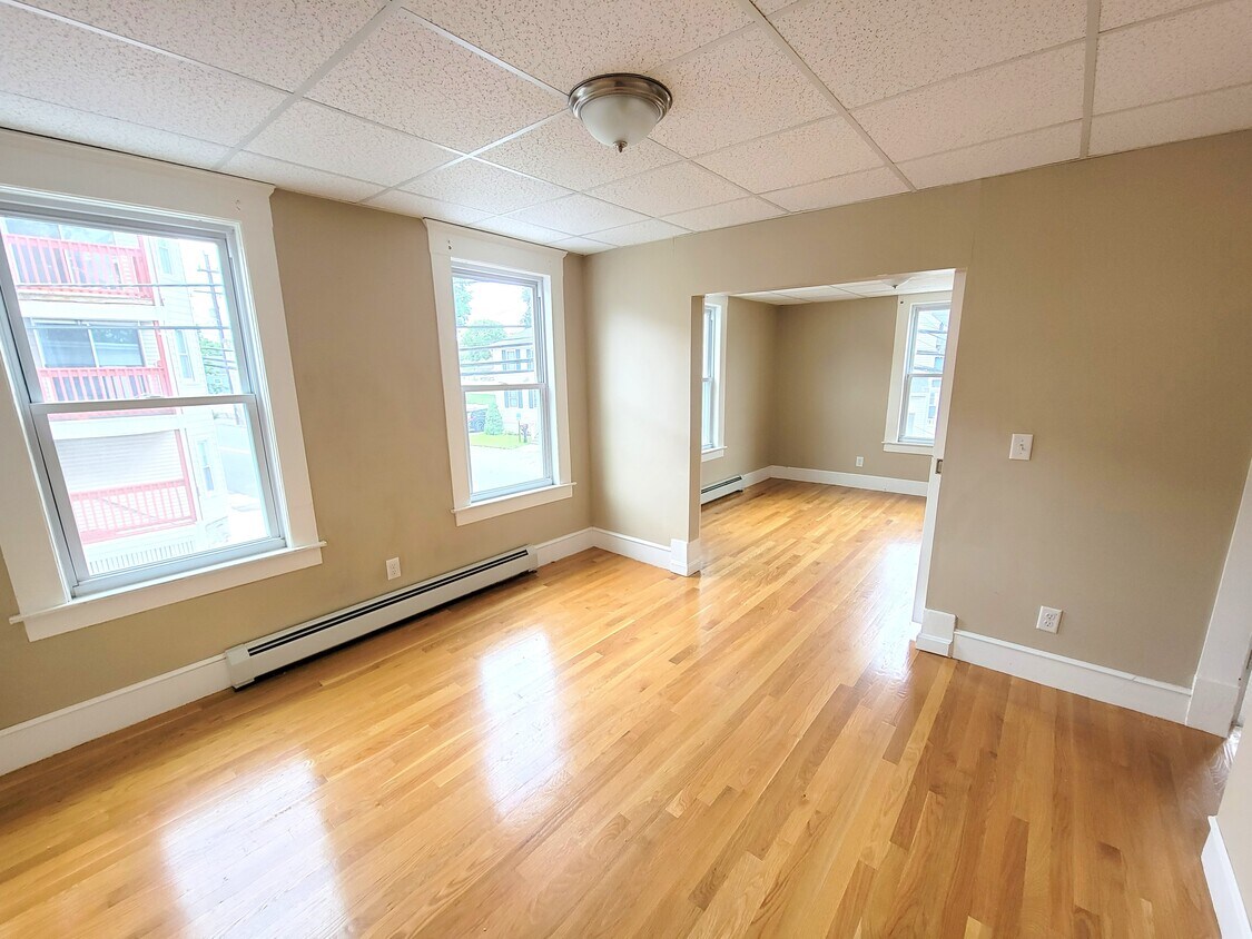 Primary Photo - 149 Woburn St