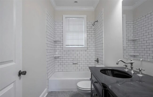 Foto del edificio - 2305 Yancey Ave