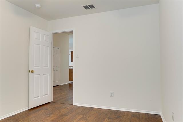 Building Photo - 8541 Hawks Nest Dr