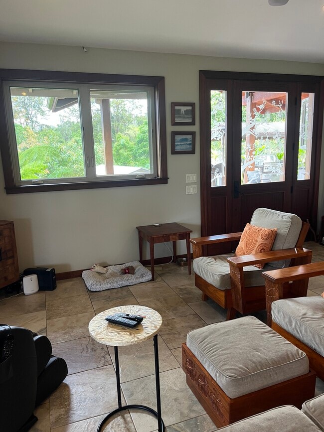 Living Room - 73-4369 Mamalahoa Hwy