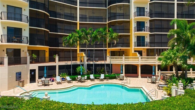 Foto del edificio - 5706 Cape Harbour Dr