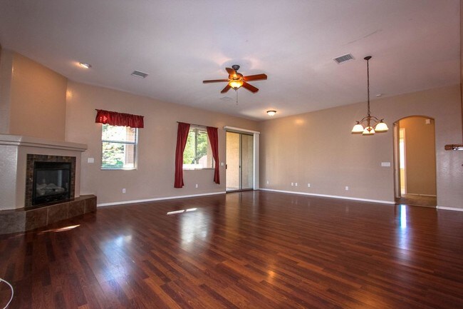 Building Photo - 6830 E Voltaire Drive - APP PENDING