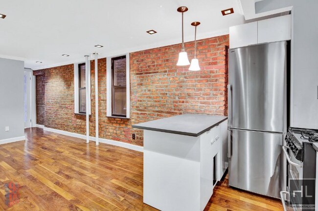 Foto del edificio - MULBERRY ST.