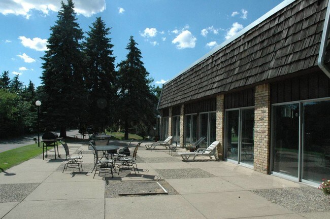 Building Photo - Riviera (925-965)