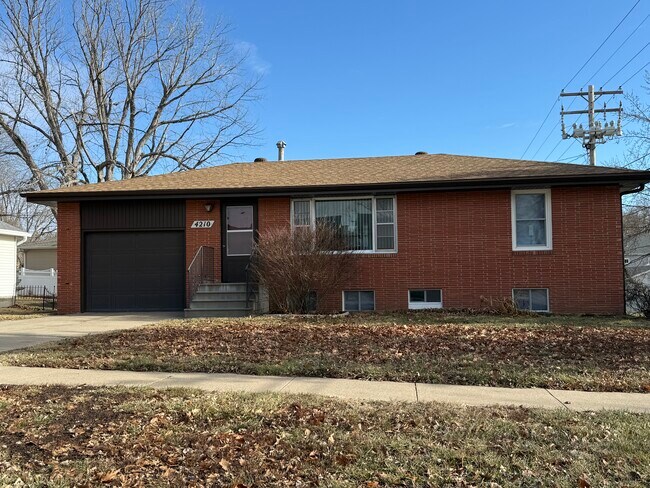 Foto del edificio - 4210 S 49th St