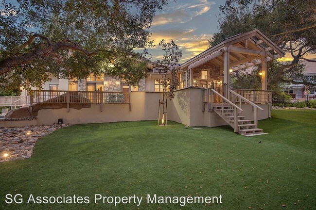 Foto del edificio - 4 br, 4 bath House - 5404 Indian Trail Ct
