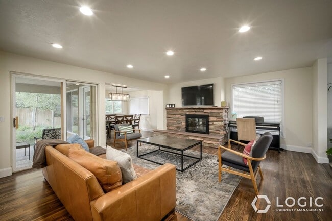 Foto del edificio - 3760 E Millstream Dr