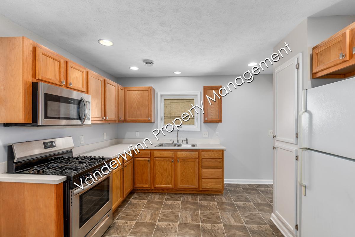Foto principal - 1308 Leonard St NW